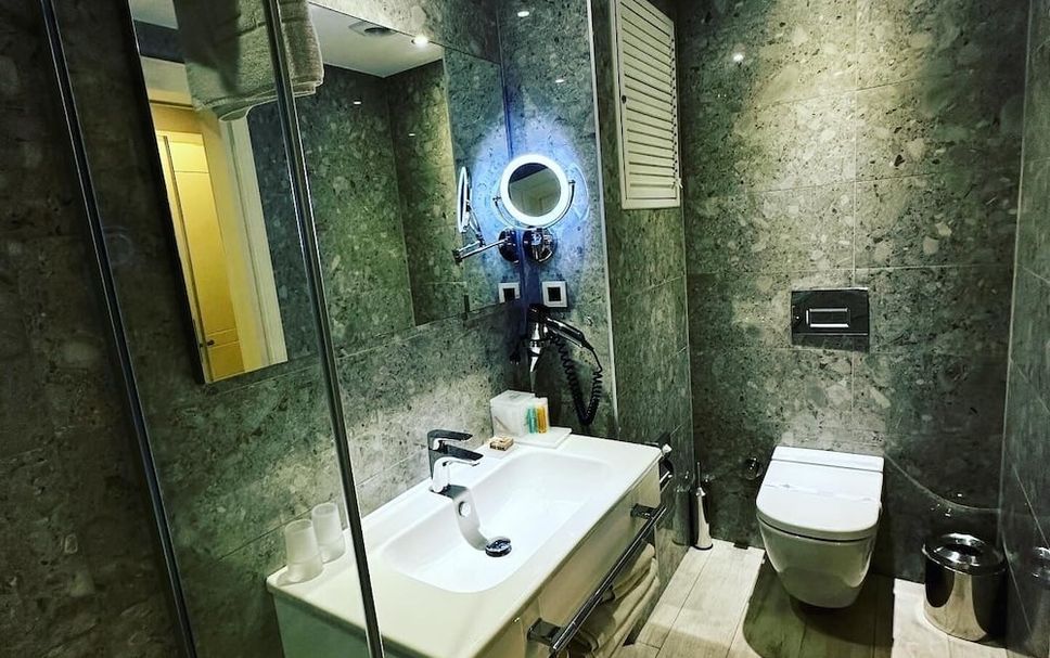 Bathroom Photo