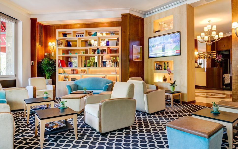 Lounge Photo