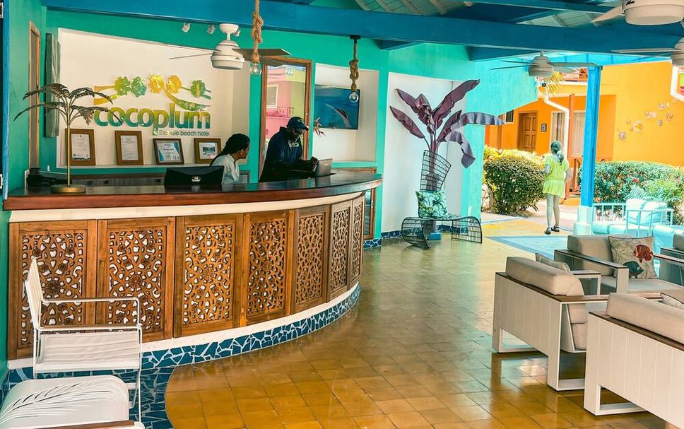 Front desk Photo