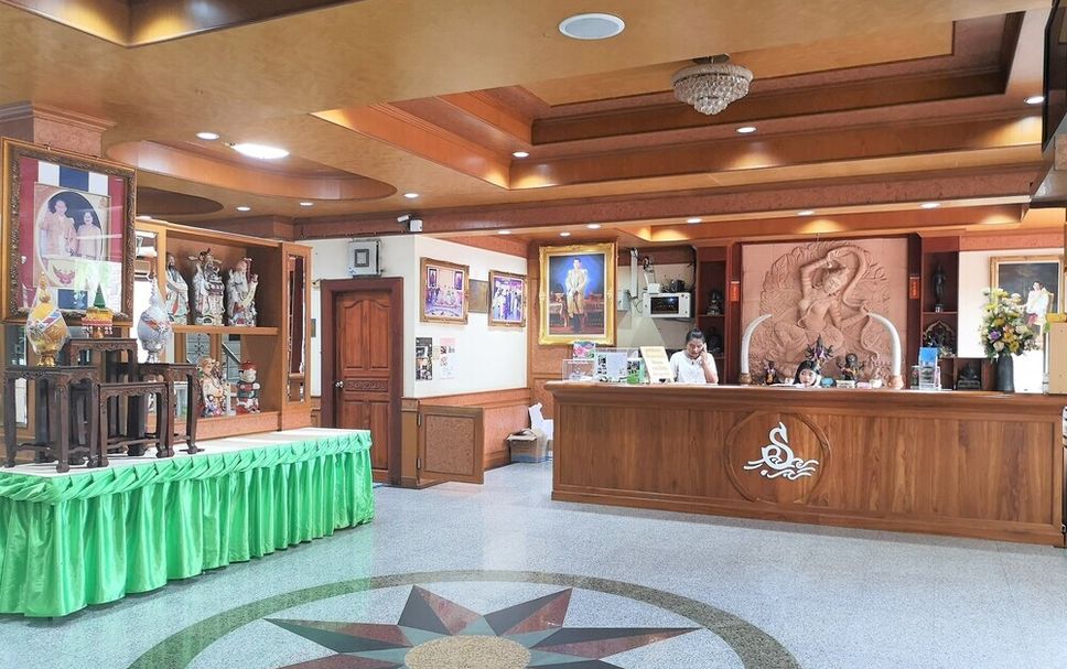 Front desk Photo