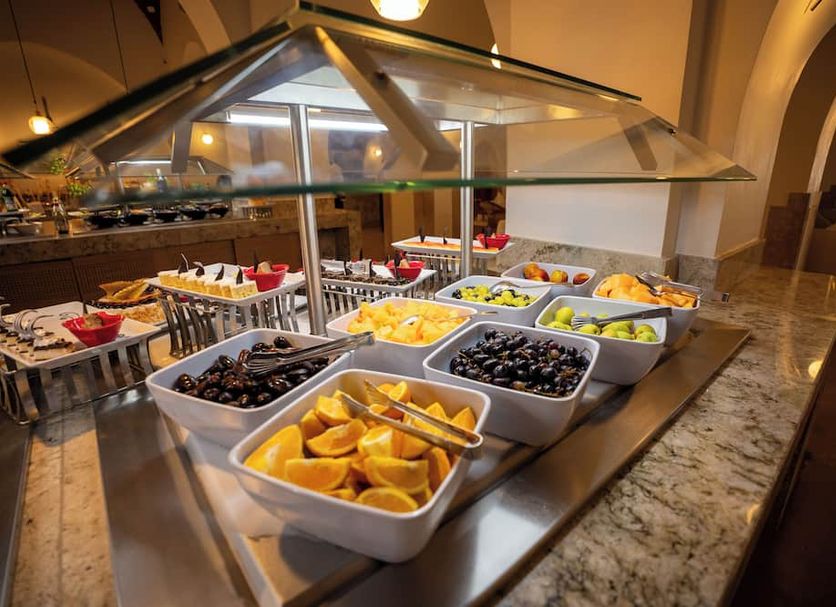 Buffet Photo