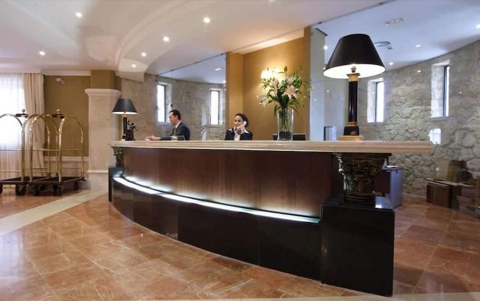 Front desk Photo