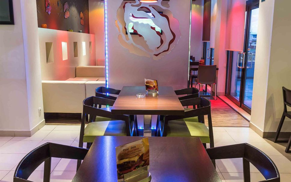 Dining room Photo