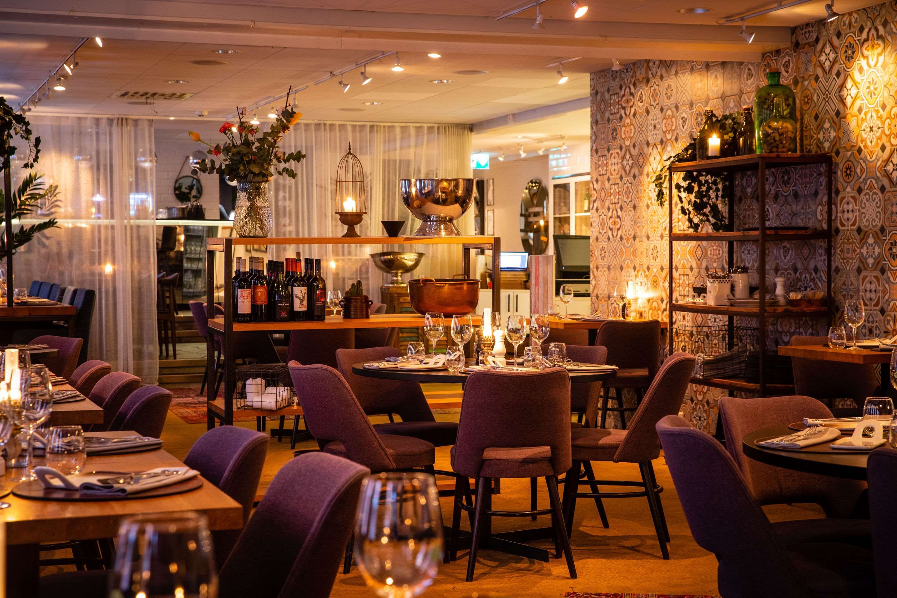 Restaurant Photo