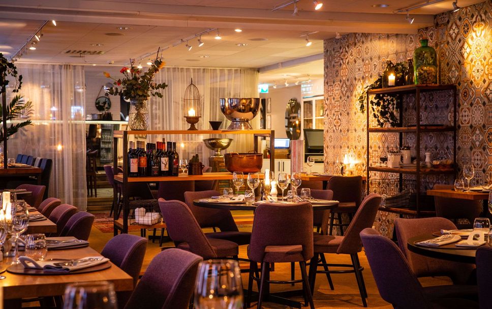Restaurant Photo