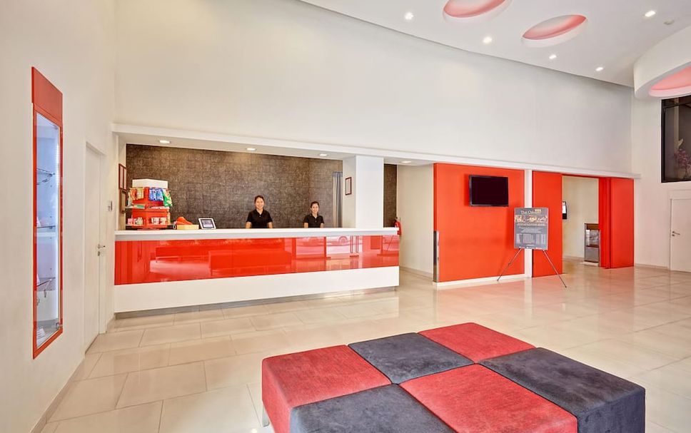 Front desk Photo