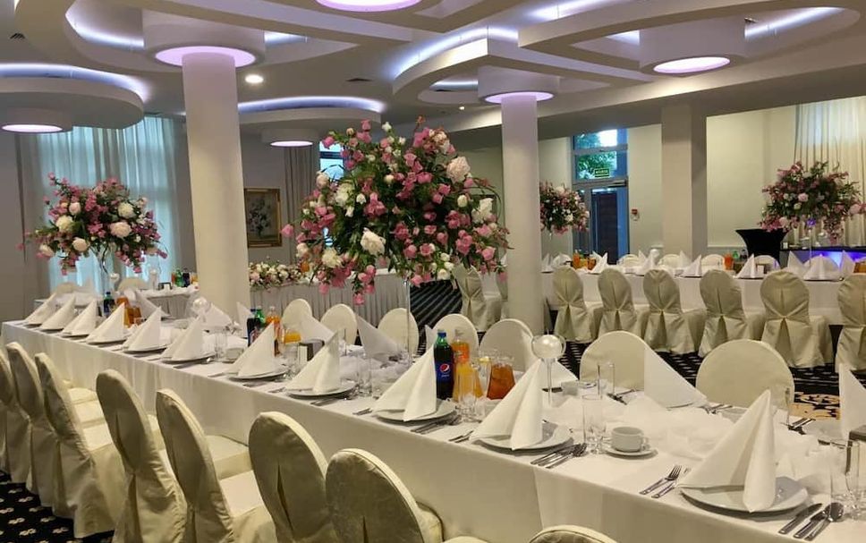 Banquet hall Photo