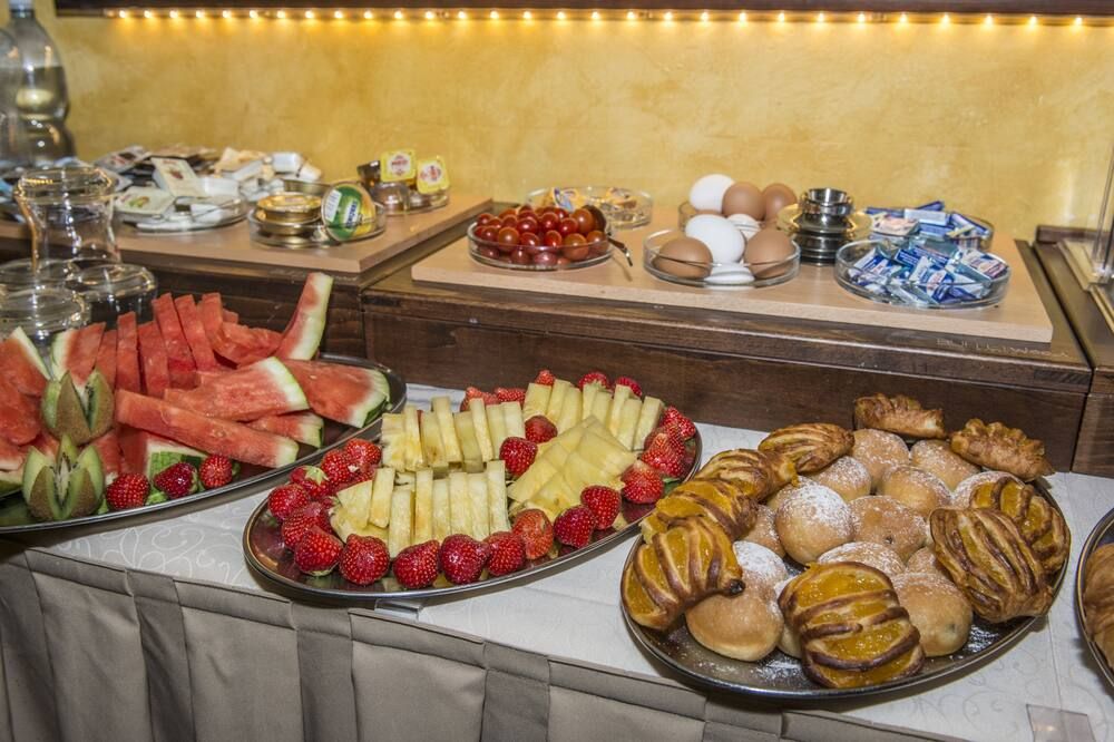 Buffet Photo