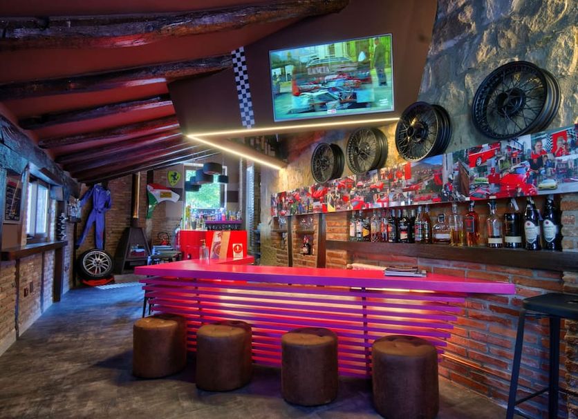 Bar Photo
