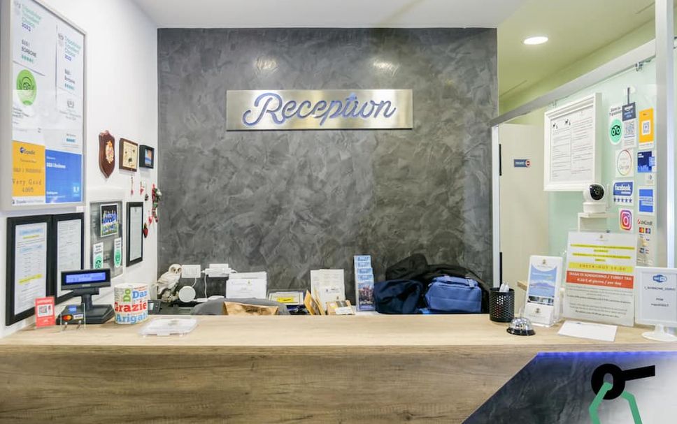 Front desk Photo