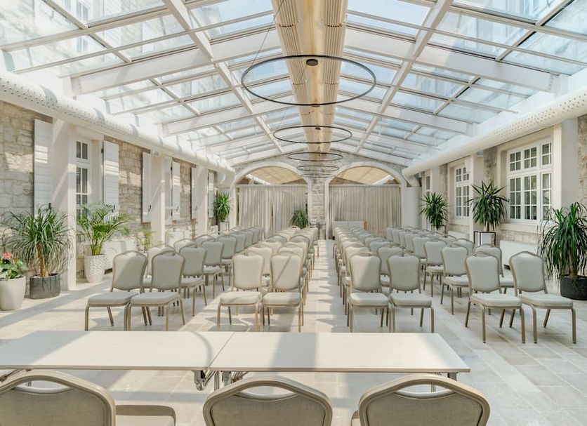 Banquet hall Photo