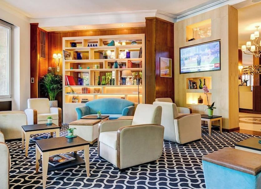 Lounge Photo