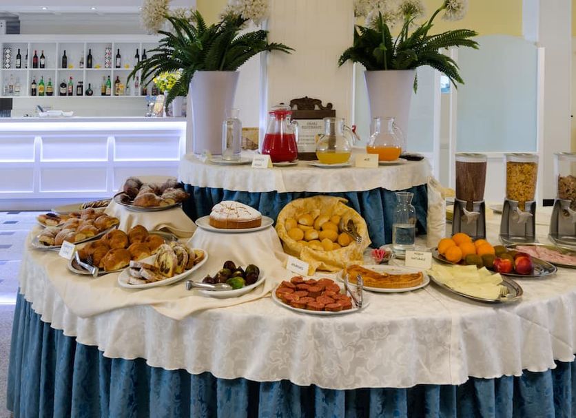 Buffet Photo