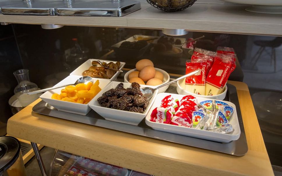 Buffet Photo