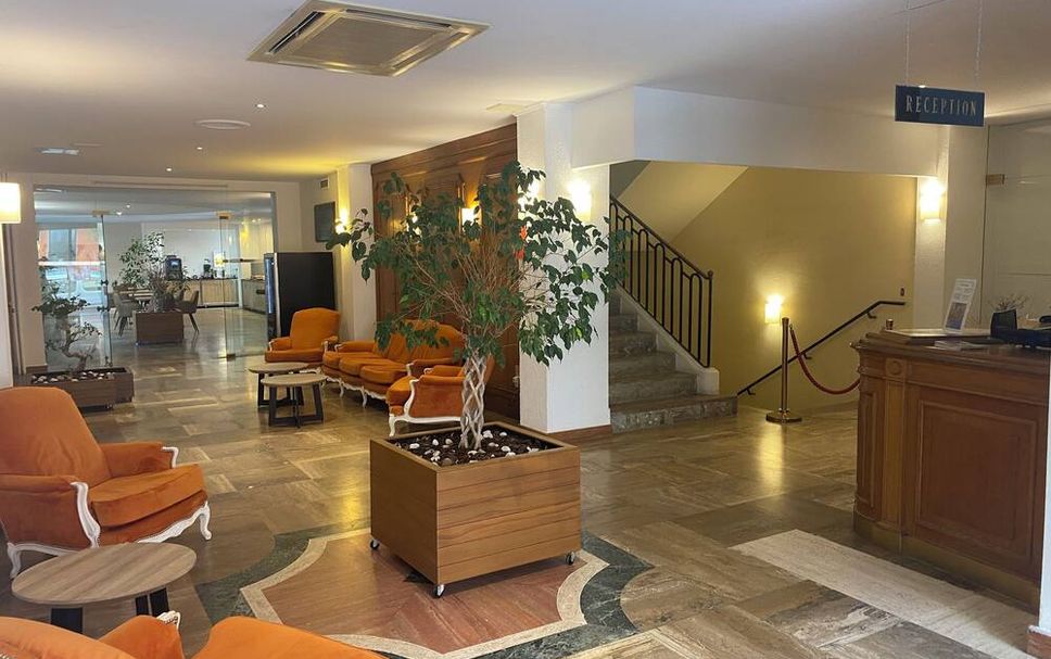 Lobby Photo