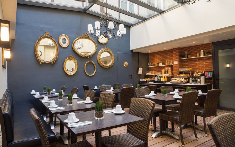 Restaurant Photo