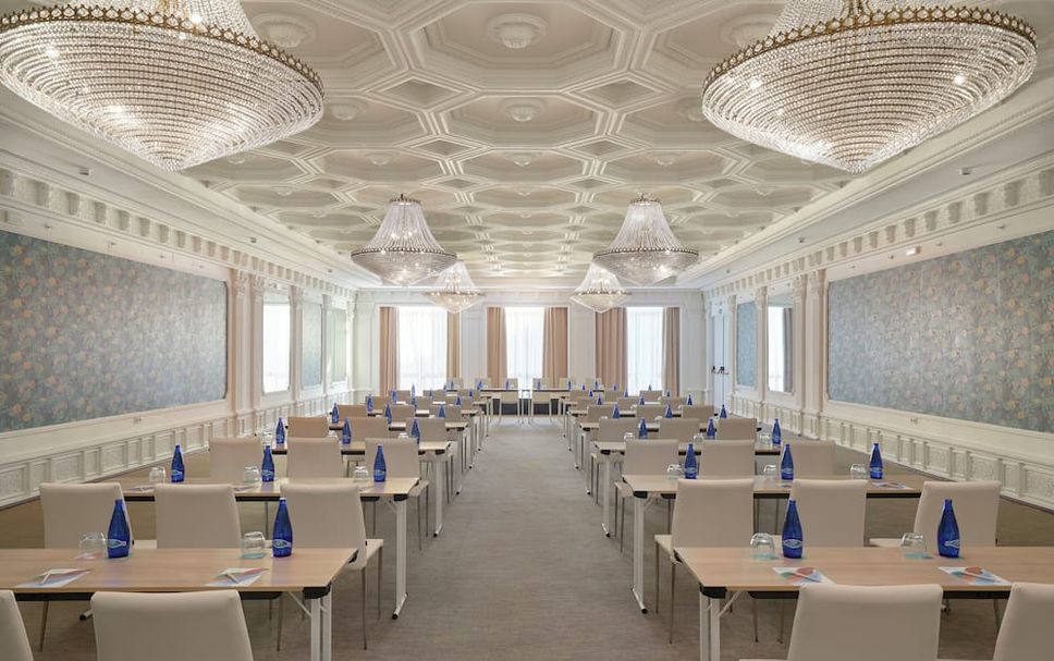 Conference room Photo