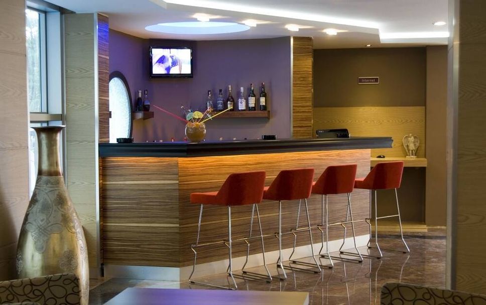 Bar Photo