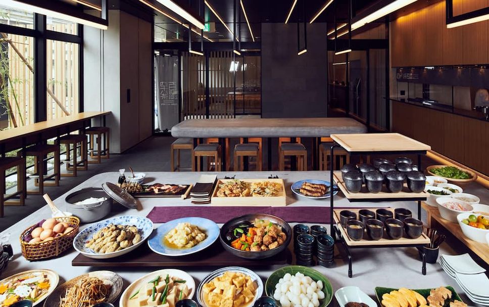 Buffet Photo