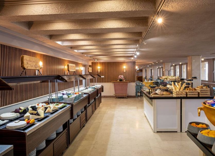 Buffet Photo