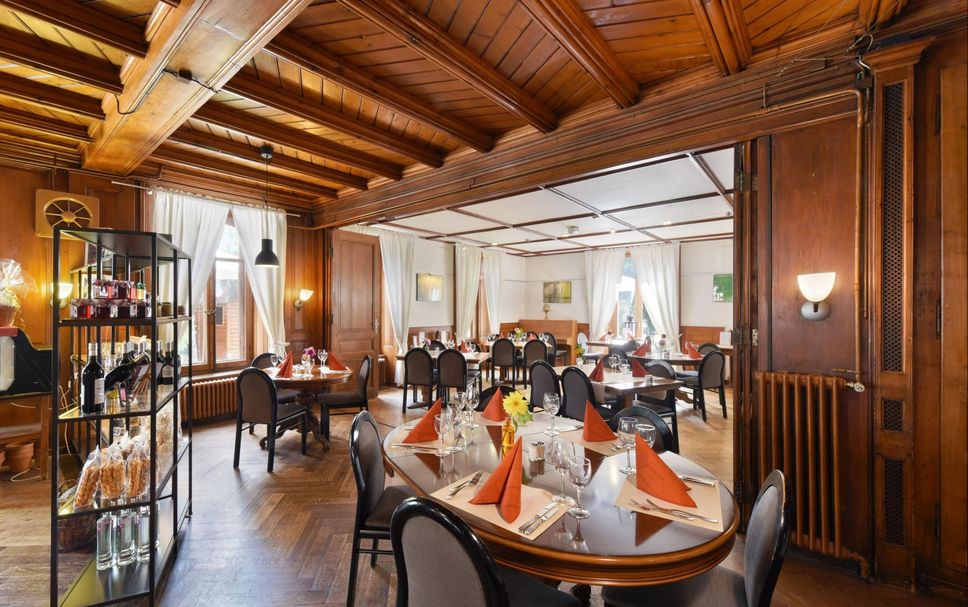 Restaurant Photo