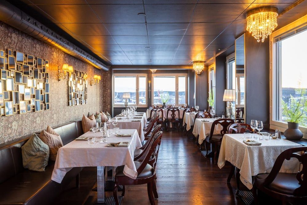 Restaurant Photo