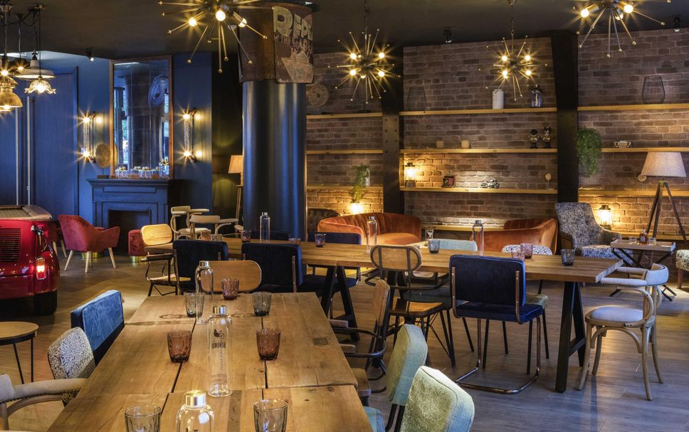 Restaurant Photo