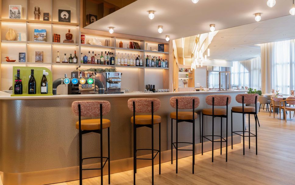 Bar Photo