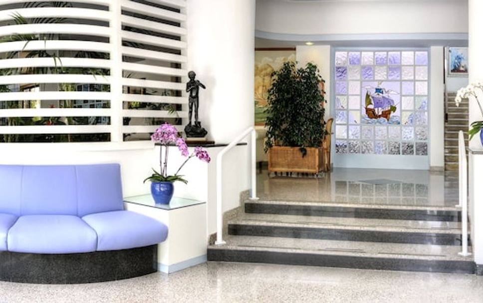 Front desk Photo