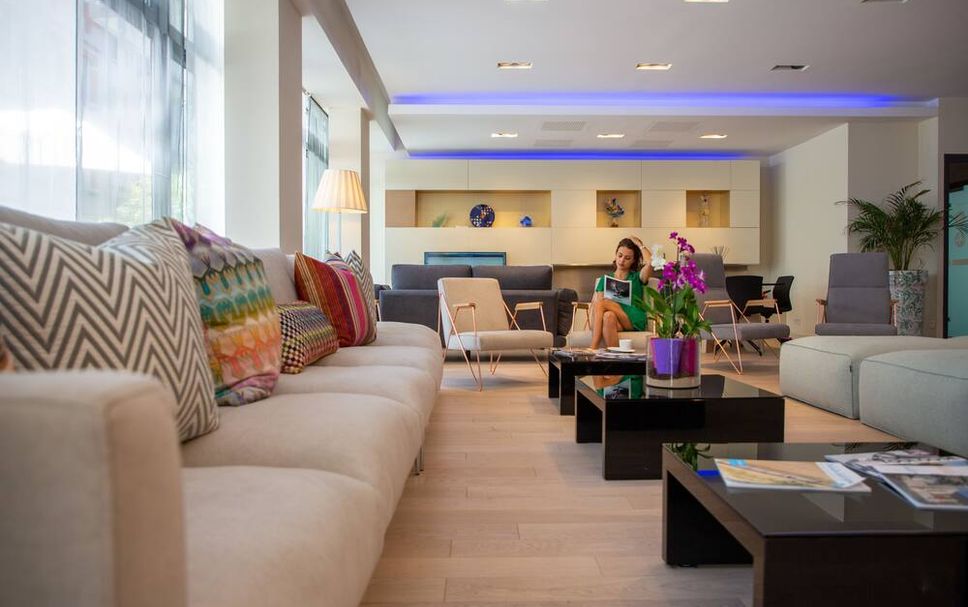 Lounge Photo