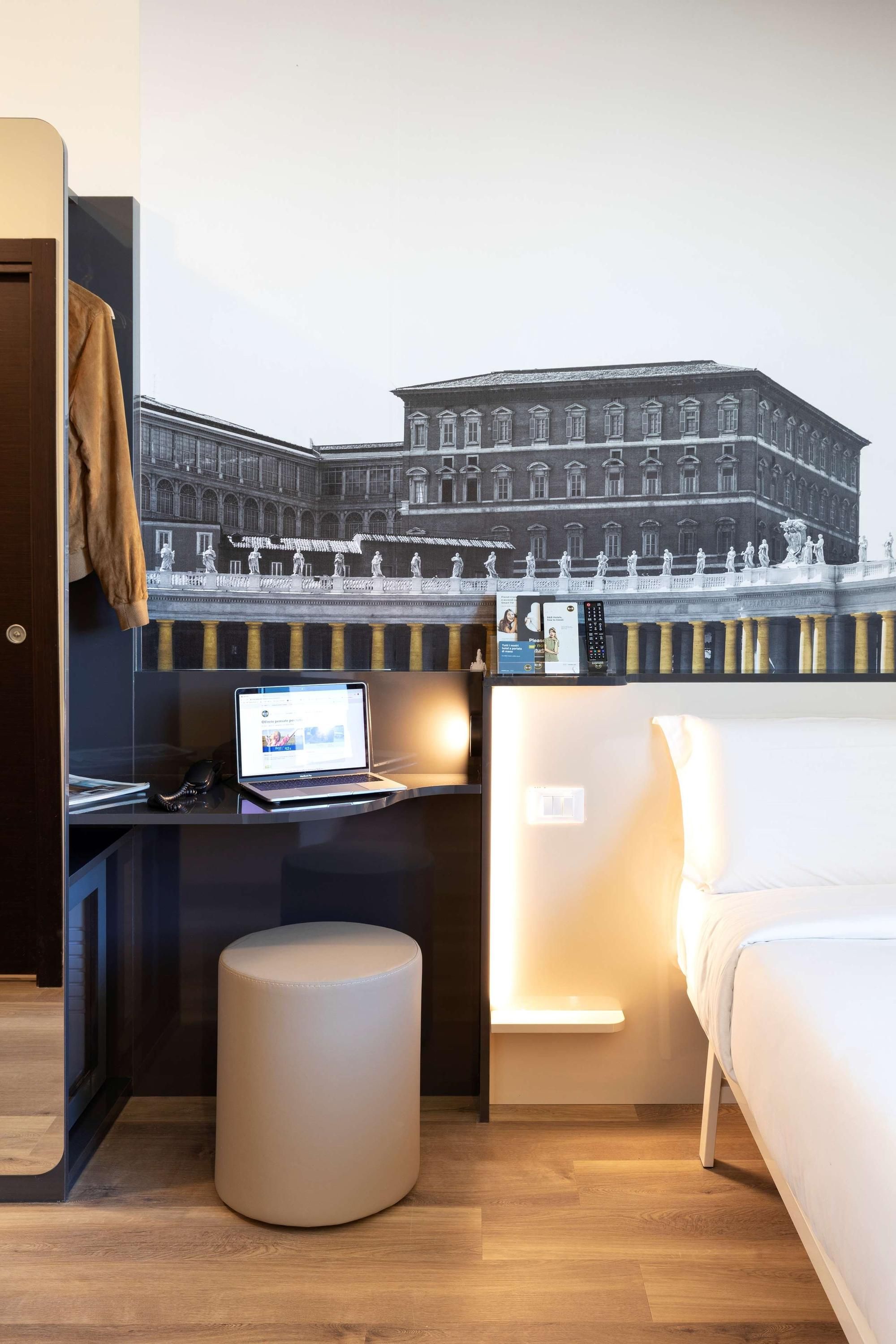 Room amenity
