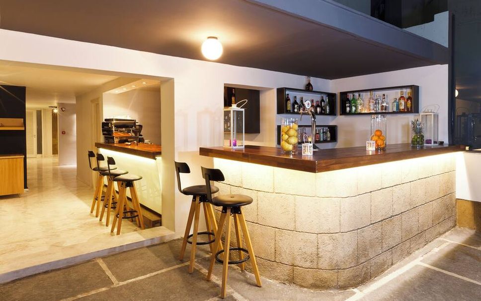 Bar Photo