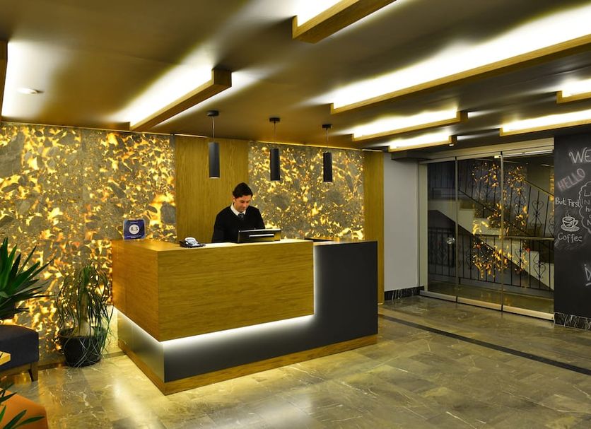 Front desk Photo