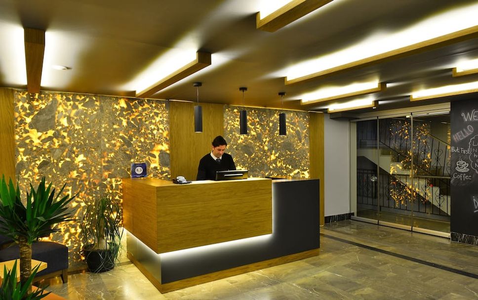 Front desk Photo