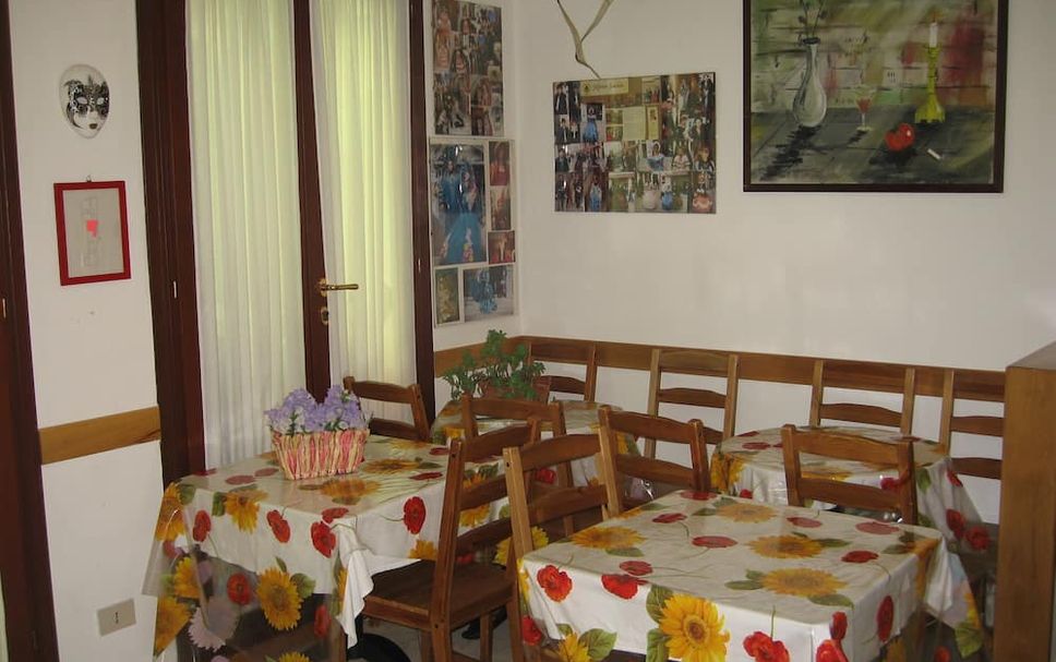 Dining room Photo