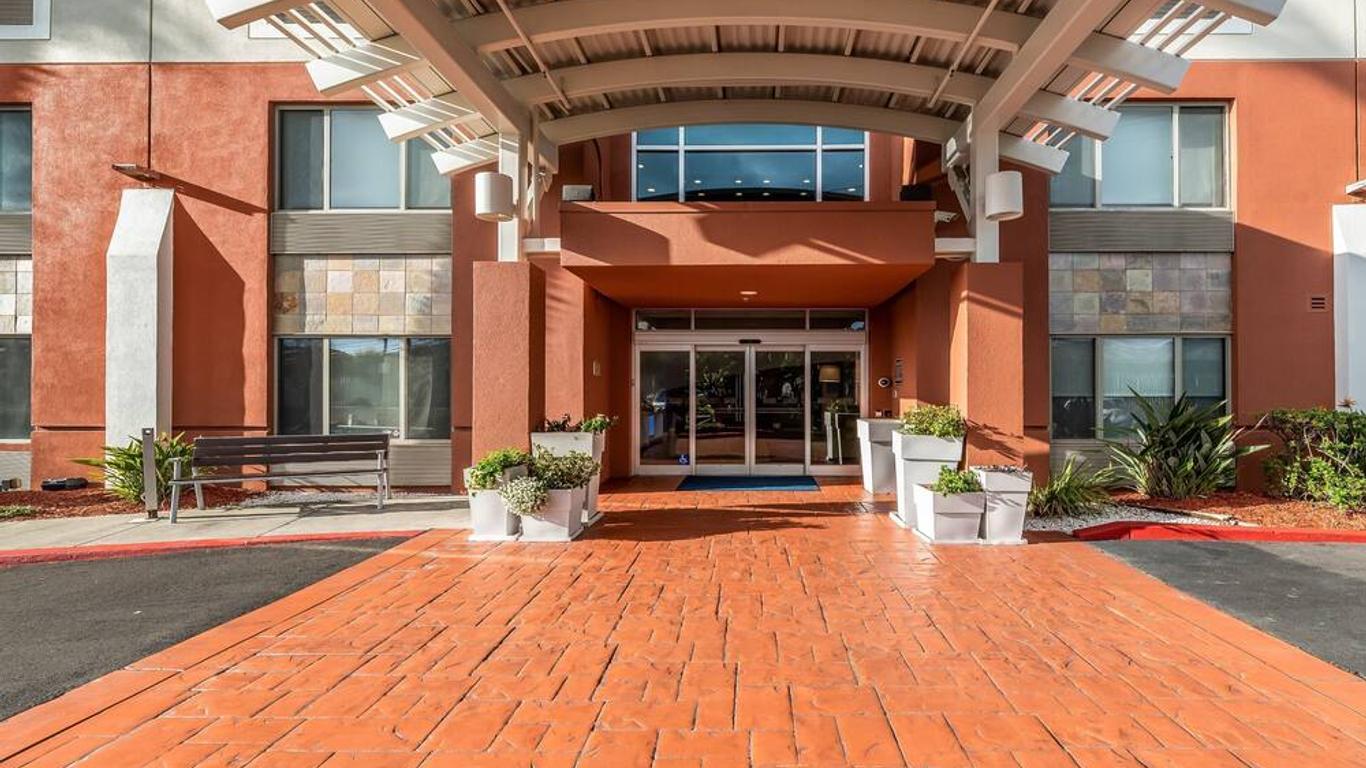 Holiday Inn Express Fremont - Milpitas Central, An IHG Hotel