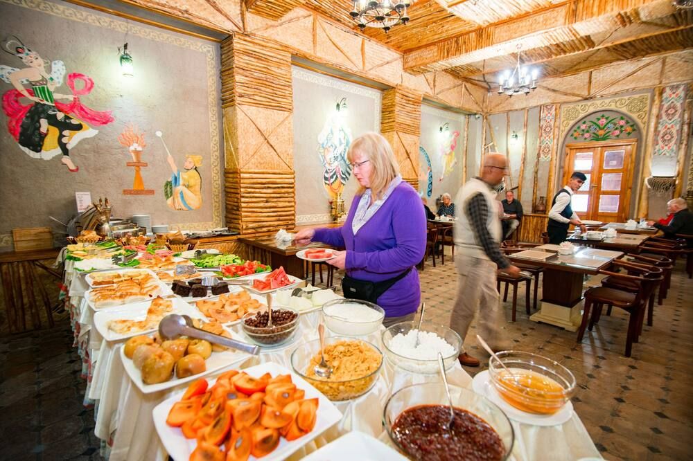 Buffet Photo