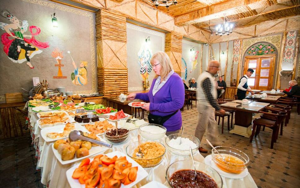 Buffet Photo