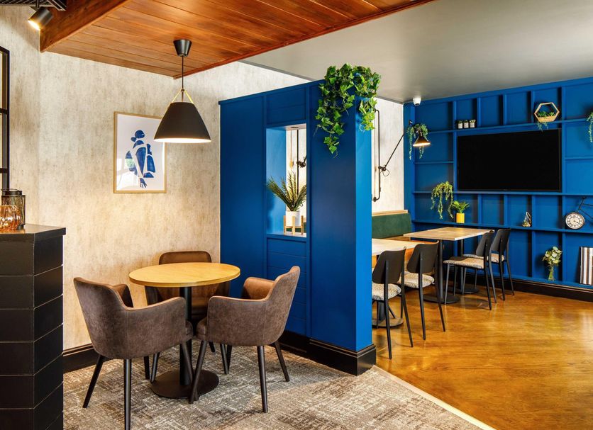 Restaurant Photo