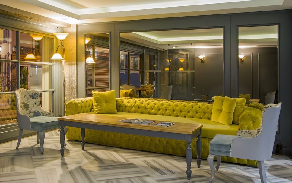 Lounge Photo