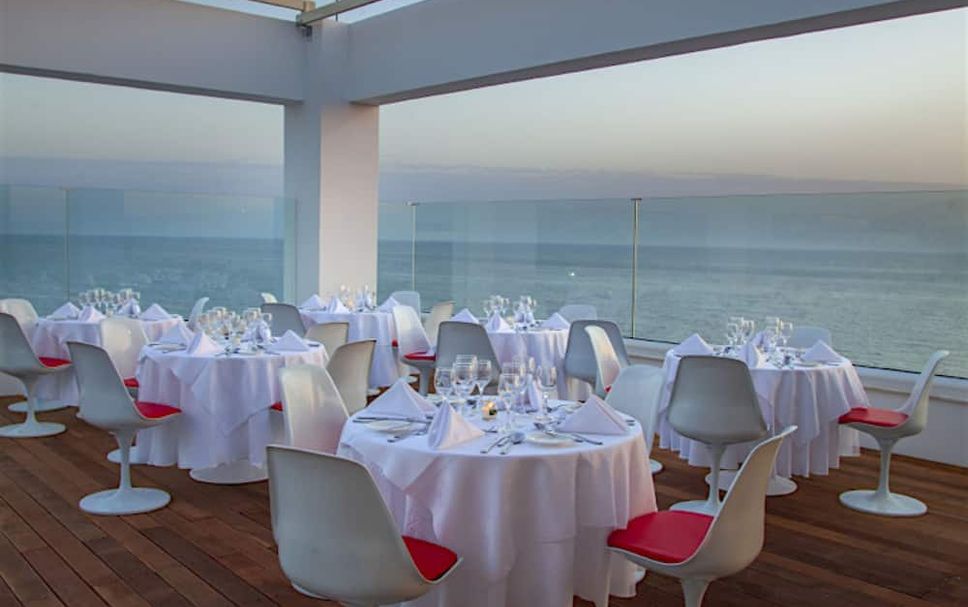 Banquet hall Photo