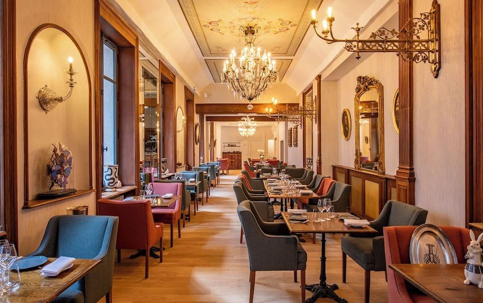 Restaurant Photo
