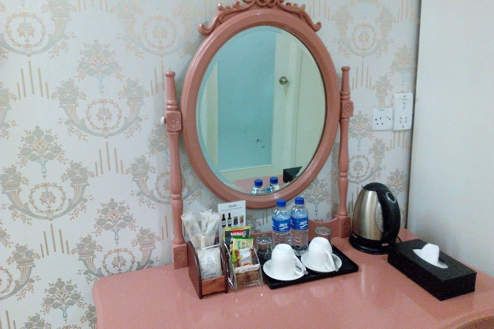 Room amenity