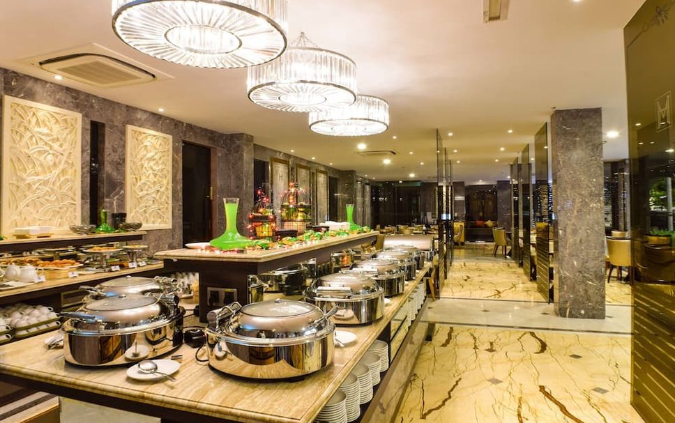 Buffet Photo