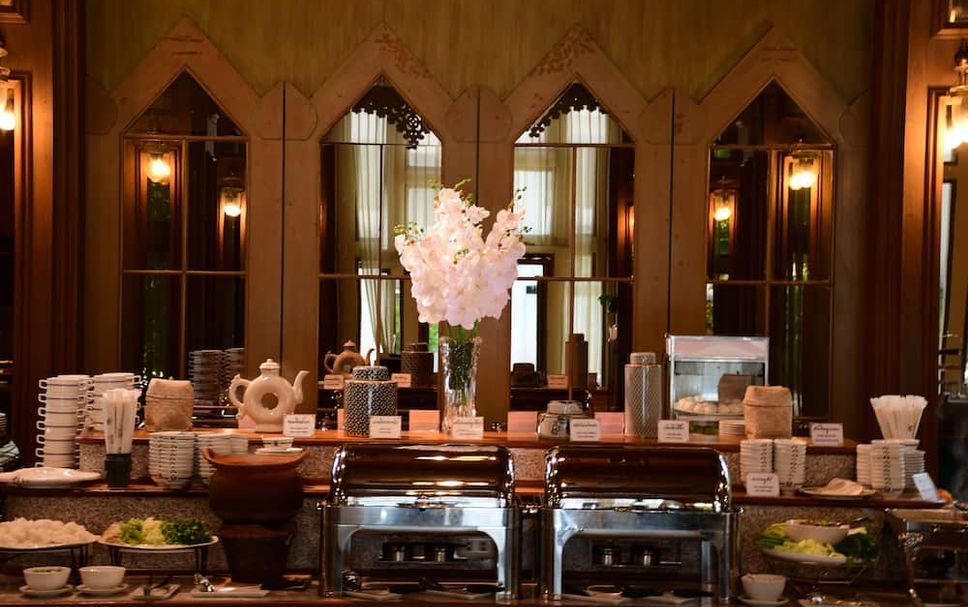 Buffet Photo