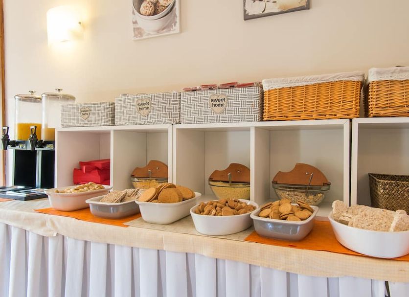 Buffet Photo