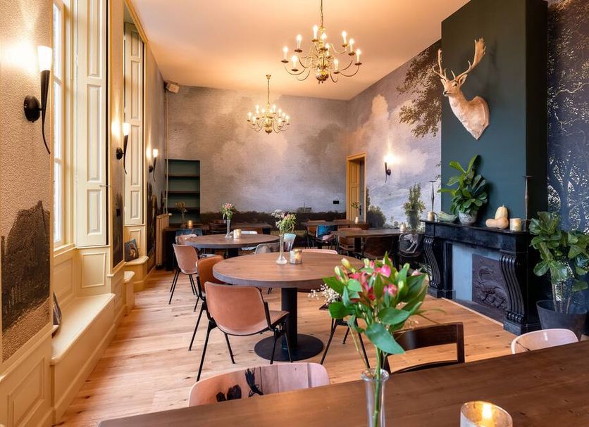 Restaurant Photo