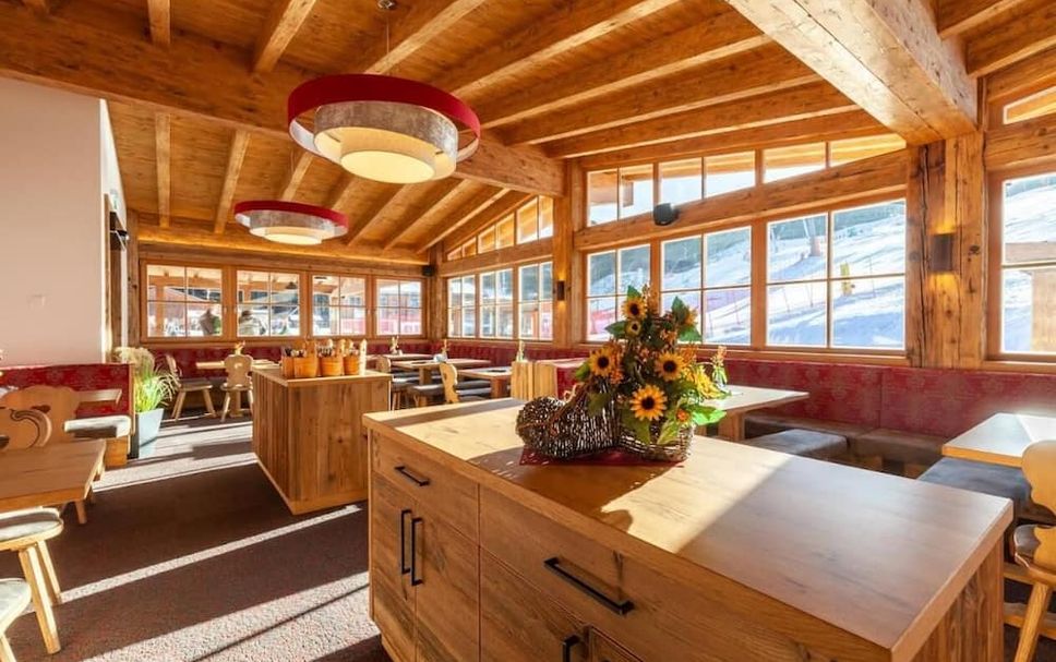 Dining room Photo