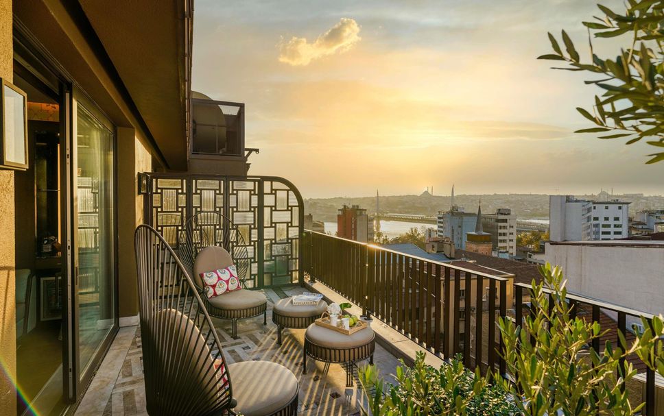 Balcony Photo