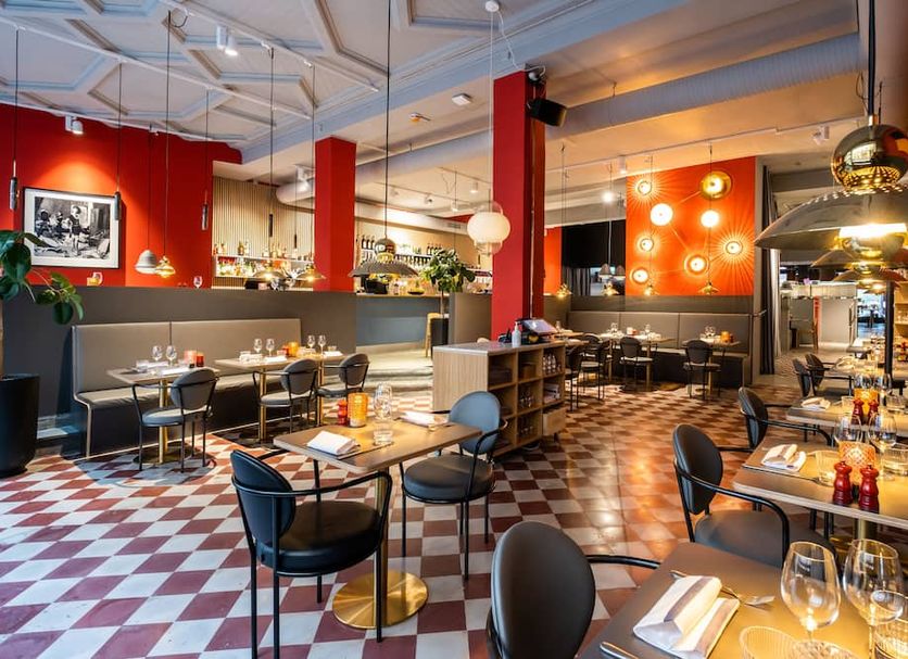 Restaurant Photo